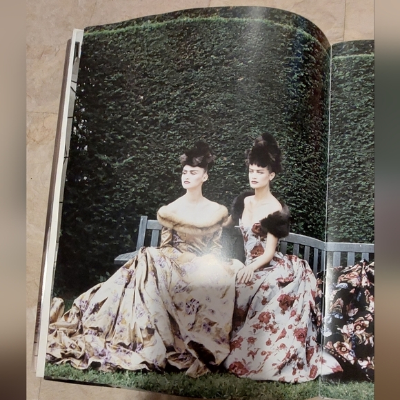 Oscar de la renta vintage book, style, inspiration and life of Oscar de la renta - Picture 5 of 8